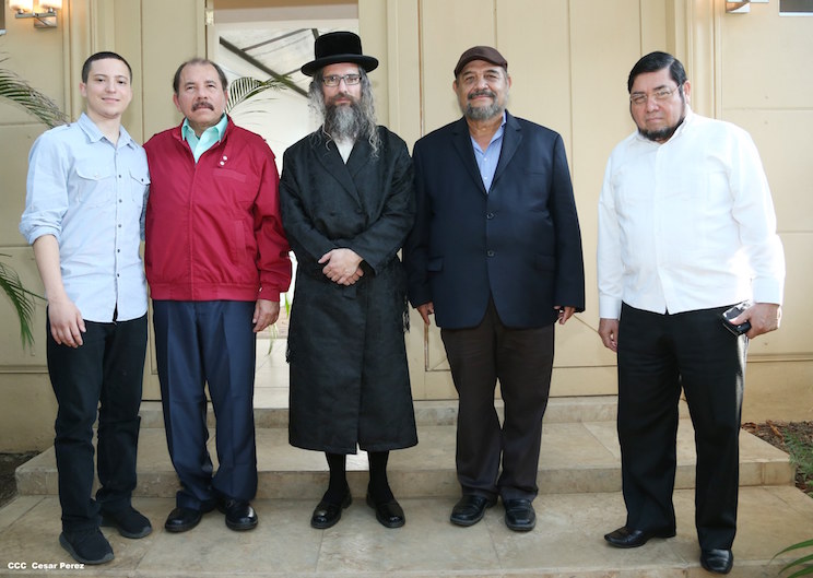 Presidete Daniel se re&uacute;ne con rabino Yechiel Zayde